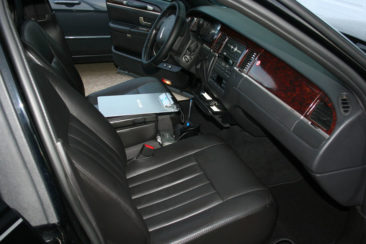 Lincoln Town Car Interior Front